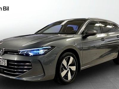 Grå Begagnad 2024 VW Passat Business Kombi | 469 900 kr (Lite dyr)