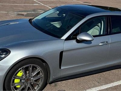 Porsche Panamera 4