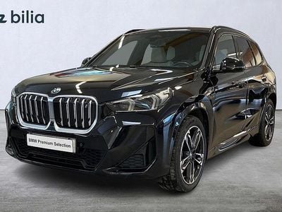 Begagnad BMW iX1 M Sport 230 kW (313 HK) 2023 Svart SUV