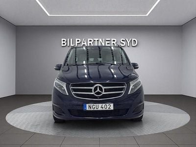 Blå Begagnad 2016 Mercedes V250 Minibuss | 329 900 kr (Marknadspris)