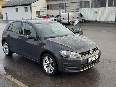 Begagnad 2017 VW Golf VII Halvkombi | 119 900 kr (Marknadspris)