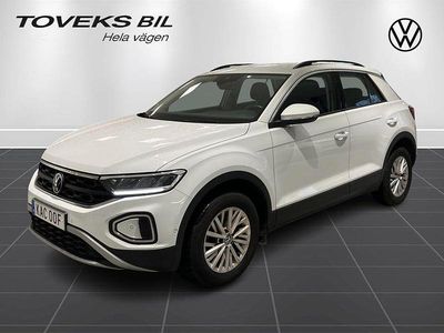 Pure white Begagnad 2022 VW T-Roc Life SUV | 219 900 kr (Marknadspris)