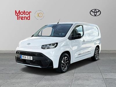 Vit Begagnad 2024 Toyota Proace City City Minibuss | 369 000 kr (Marknadspris)