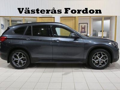 Grå Begagnad 2021 BMW X1 Sport Line SUV | 269 900 kr (Marknadspris)