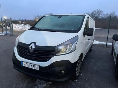 Vit Begagnad 2017 Renault Trafic Minibuss | 145 000 kr (Marknadspris)