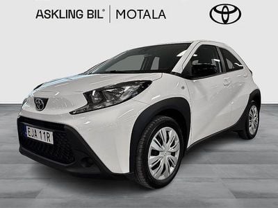 Begagnad Toyota Aygo X Play 72 HK (52 kW) 2022 Vit SUV