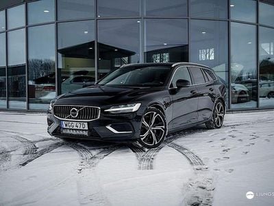 Svart Begagnad 2023 Volvo V60 Kombi | 309 900 kr