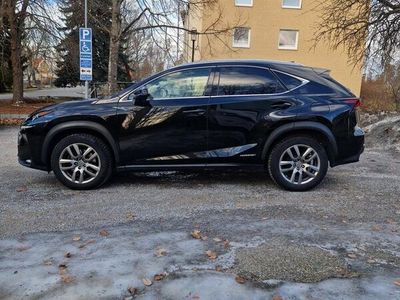 Lexus NX300h