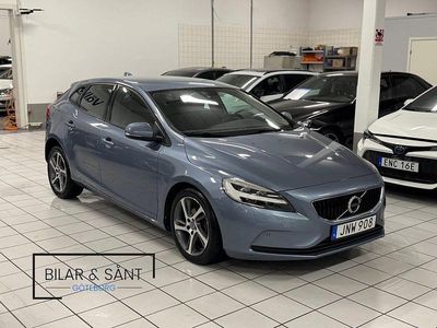 Blå Begagnad 2016 Volvo V40 Momentum Kombi | 129 900 kr (Marknadspris)