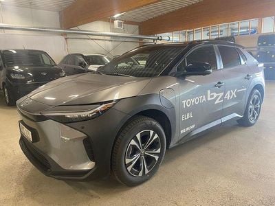 Silver Begagnad 2024 Toyota bZ4X Edition SUV | 479 900 kr (Dyr)