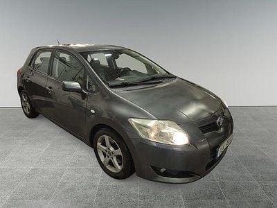 Grå Begagnad 2008 Toyota Auris Halvkombi | 17 900 kr (Marknadspris)
