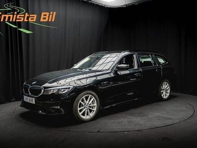 Svart Begagnad 2021 BMW 330 Shadowline Kombi | 268 900 kr