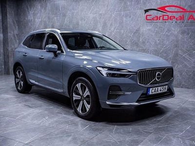 Grå Begagnad 2023 Volvo XC60 Plus SUV | 318 800 kr