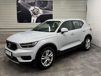 Silver Begagnad 2021 Volvo XC40 Momentum SUV | 259 000 kr (Marknadspris)