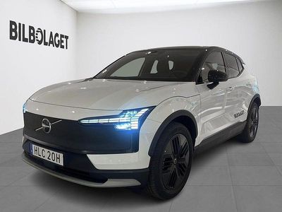 Vit Begagnad 2025 Volvo EX30 CC Performance SUV | 589 500 kr (Marknadspris)