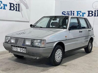 Begagnad Fiat Uno 68 HK (50 kW) 1985 Grå Halvkombi