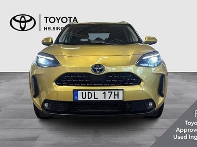 Begagnad Toyota Yaris Hybrid Edition 117 HK (86 kW) 2022 Gul