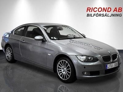 Grå Begagnad 2008 BMW 325 Comfort Edition Sportkupé | 99 900 kr (Marknadspris)