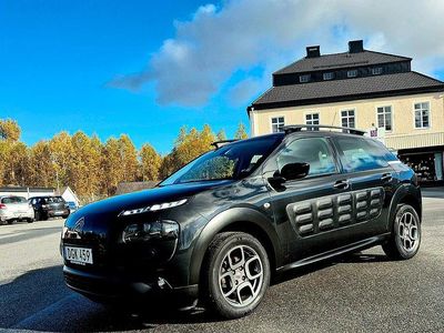 Begagnad Citroën C4 Cactus PureTech 82 HK (60 kW) 2016 Svart Halvkombi