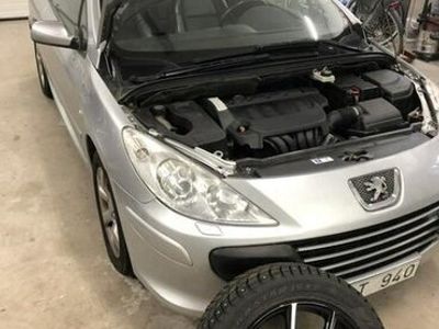 begagnad Peugeot 307 CC 2.0