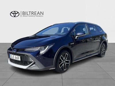 Mörkblå Begagnad 2021 Toyota Corolla Kombi | 219 000 kr (Marknadspris)