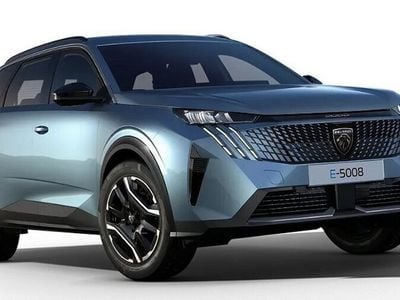 Peugeot e-5008