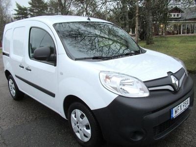 Vit Begagnad 2021 Renault Kangoo Van | 140 000 kr (Marknadspris)