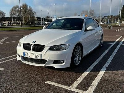 Begagnad BMW 325 M Sport 218 HK (160 kW) 2009 Sportkupé
