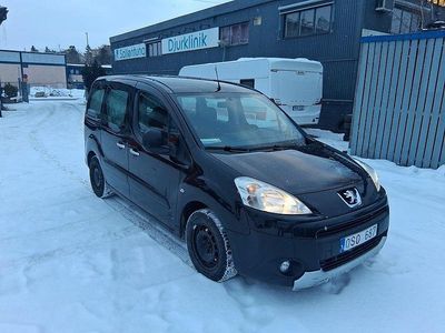 Begagnad Peugeot Partner Tepee 112 HK (82 kW) 2011 Svart Minibuss