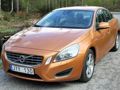 Begagnad Volvo S60 Momentum 136 HK (100 kW) 2012 Brun Sedan