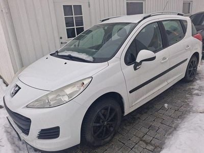 Vit Begagnad 2010 Peugeot 207 Kombi | 25 000 kr (Marknadspris)