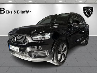 Svart Begagnad 2021 Volvo XC40 Momentum SUV | 329 500 kr (Marknadspris)
