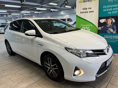 begagnad Toyota Auris Hybrid e-CVT*800kr/mån*El&Bensin