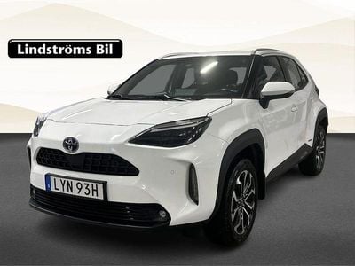 Vit Begagnad 2022 Toyota Yaris Cross Active SUV | 249 900 kr (Marknadspris)