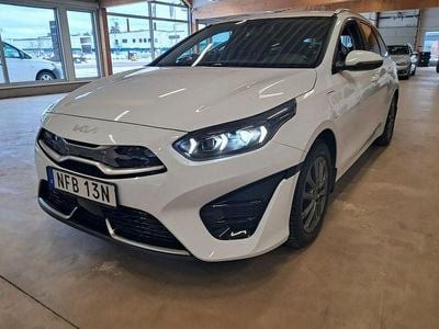 Begagnad Kia Ceed Sportswagon Advance 105 HK (77 kW) 2022 Vit Kombi