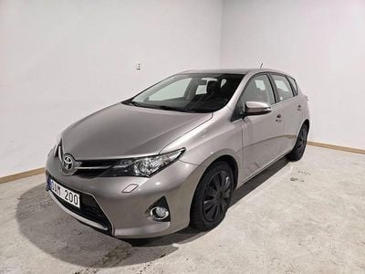 Brun Begagnad 2014 Toyota Auris Active Halvkombi | 79 500 kr (Bra pris)