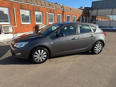 Begagnad Opel Astra 140 HK (102 kW) 2010 Grey metallic