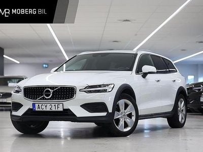 Vit Begagnad 2019 Volvo V60 CC Momentum Kombi | 324 900 kr (Lite dyr)
