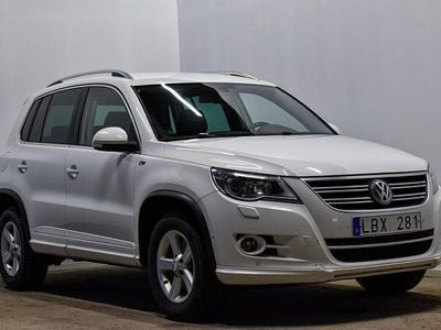 Begagnad VW Tiguan Sportline 200 HK (147 kW) 2010 Vit SUV