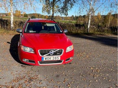 Röd Begagnad 2013 Volvo V70 R-Design Kombi | 95 000 kr (Marknadspris)