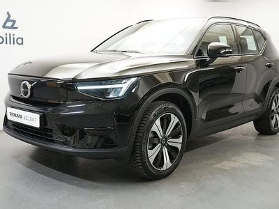 Svart Begagnad 2022 Volvo XC40 Core SUV | 329 900 kr