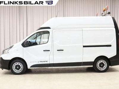 Vit Begagnad 2017 Renault Trafic Minibuss | 118 750 kr (Marknadspris)