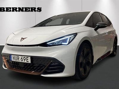 Begagnad Cupra Born e-Boost 172 kW (234 HK) 2022 Vit Halvkombi