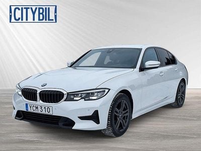 Vit Begagnad 2022 BMW 320 Sport Line Sedan | 329 900 kr (Superpris)