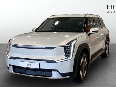 Begagnad Kia EV9 Plus 283 kW (385 HK) 2023 Svart SUV