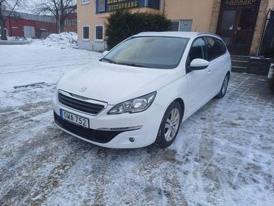 Vit Begagnad 2015 Peugeot 308 SW Active Kombi | 74 900 kr (Marknadspris)