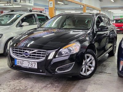 Begagnad Volvo V60 Momentum 163 HK (119 kW) 2011 Svart Kombi