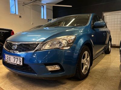 begagnad Kia Ceed CEED1.6 CRDi / Drag / Automat /1 Ägare /9910 mil