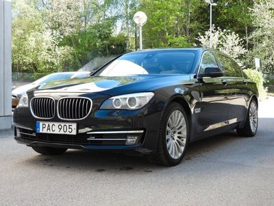 Svart Begagnad 2015 BMW 750L Sedan | 189 900 kr