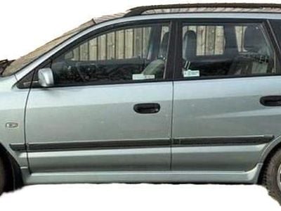 Begagnad Mitsubishi Space Star 98 HK (72 kW) 2003 Minibuss